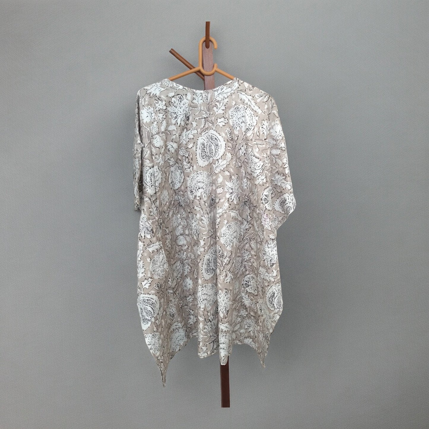 Cambric Kaftan for Summer soft beige