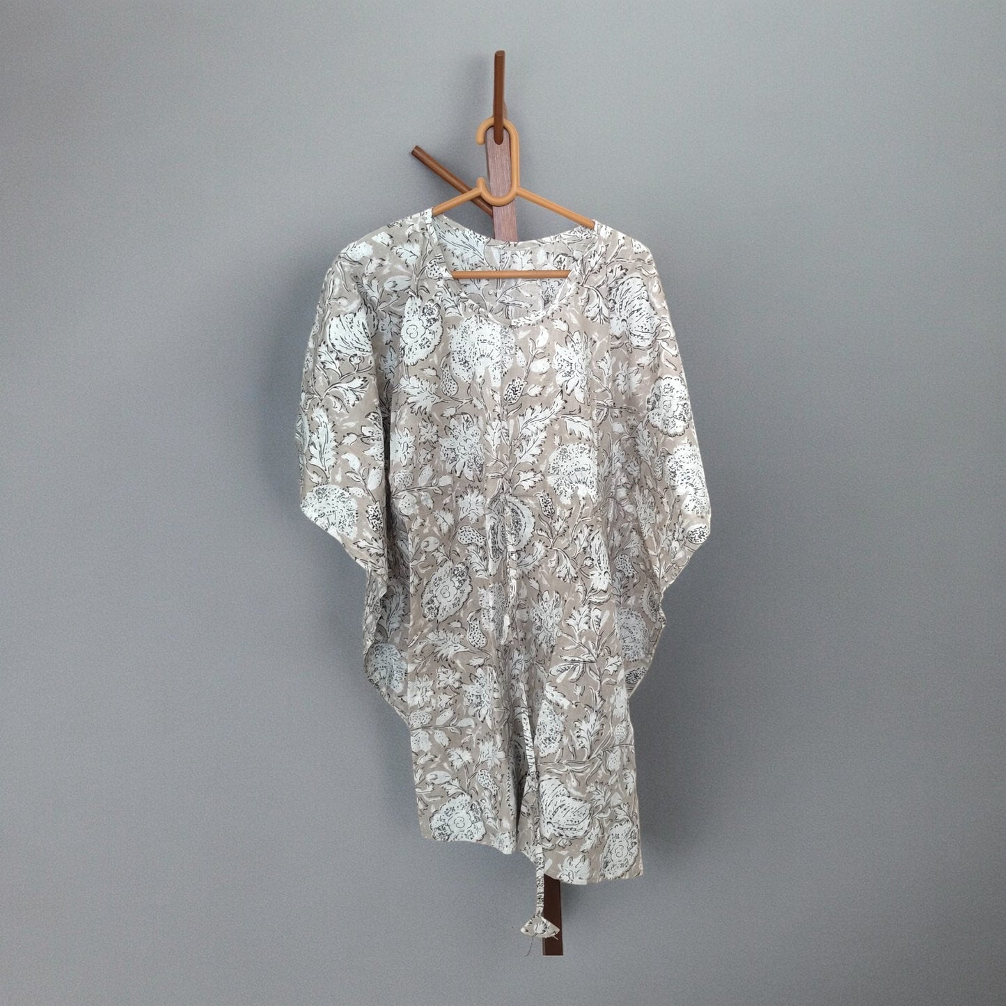 Cambric Kaftan for Summer soft beige