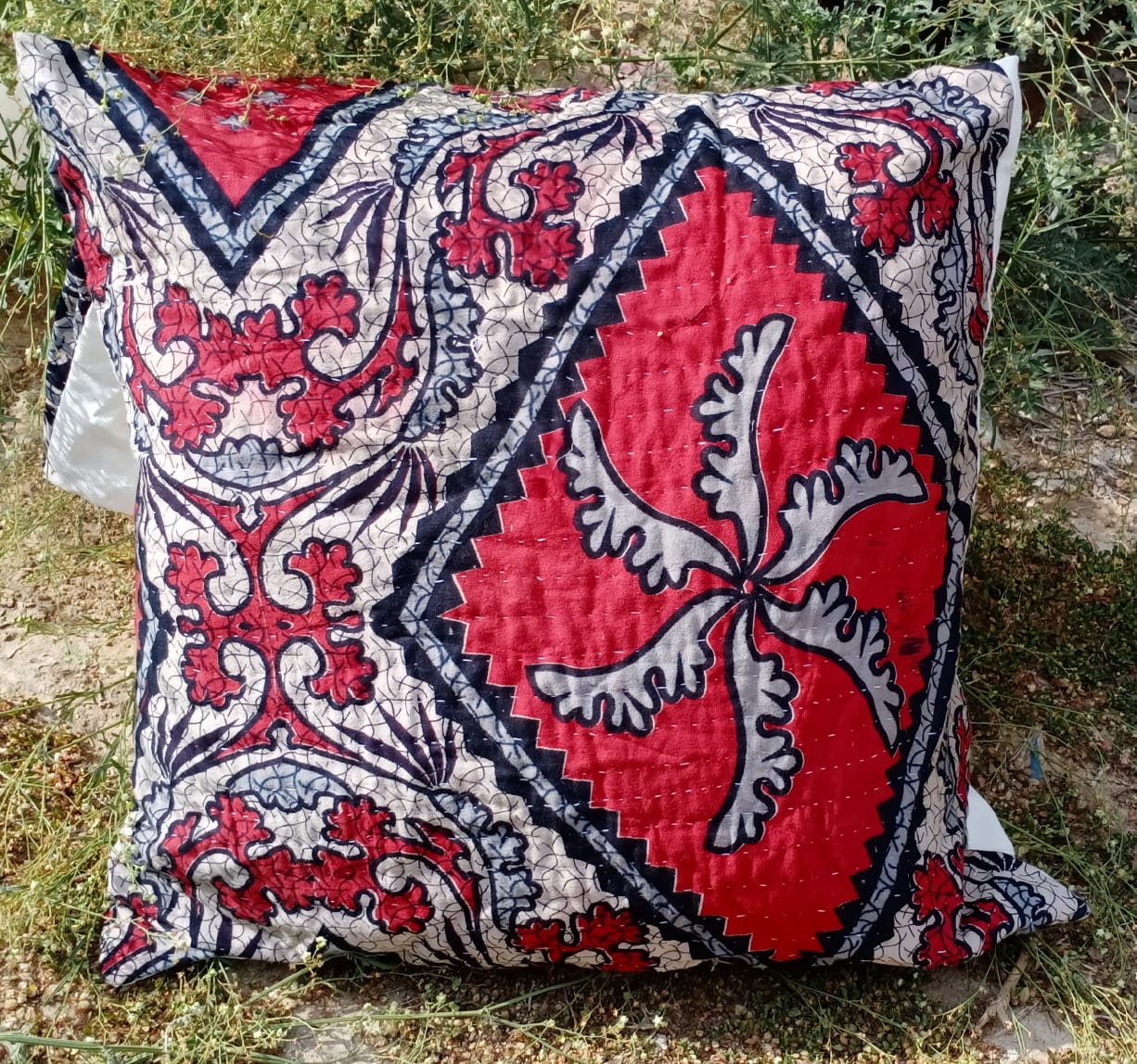 Kantha on sale cushion covers